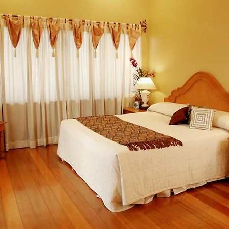 סבו Sophia Suites Residence Hotel מראה חיצוני תמונה