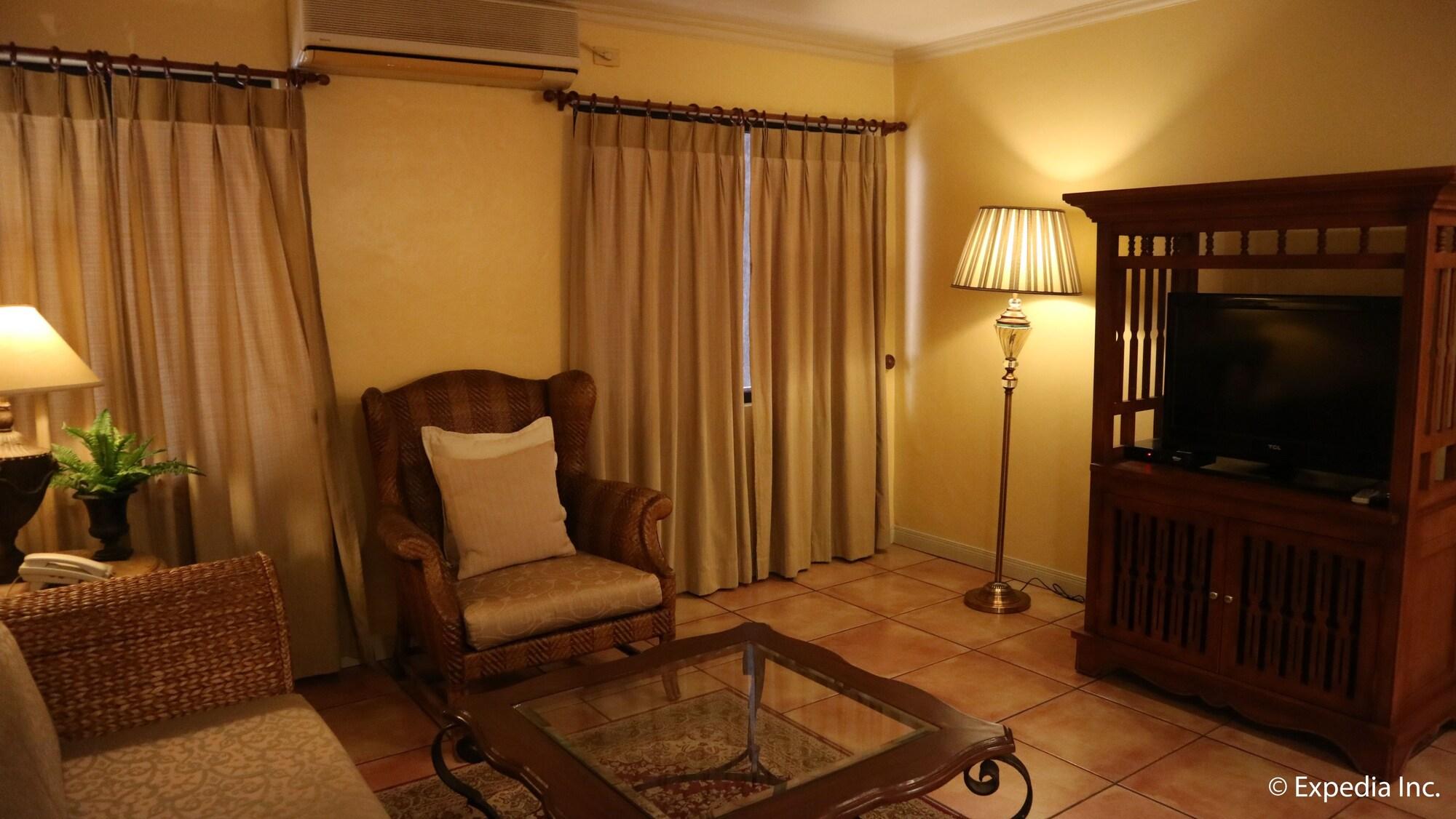סבו Sophia Suites Residence Hotel מראה חיצוני תמונה