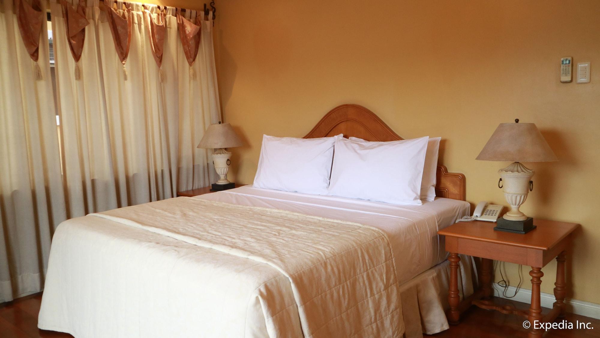 סבו Sophia Suites Residence Hotel מראה חיצוני תמונה
