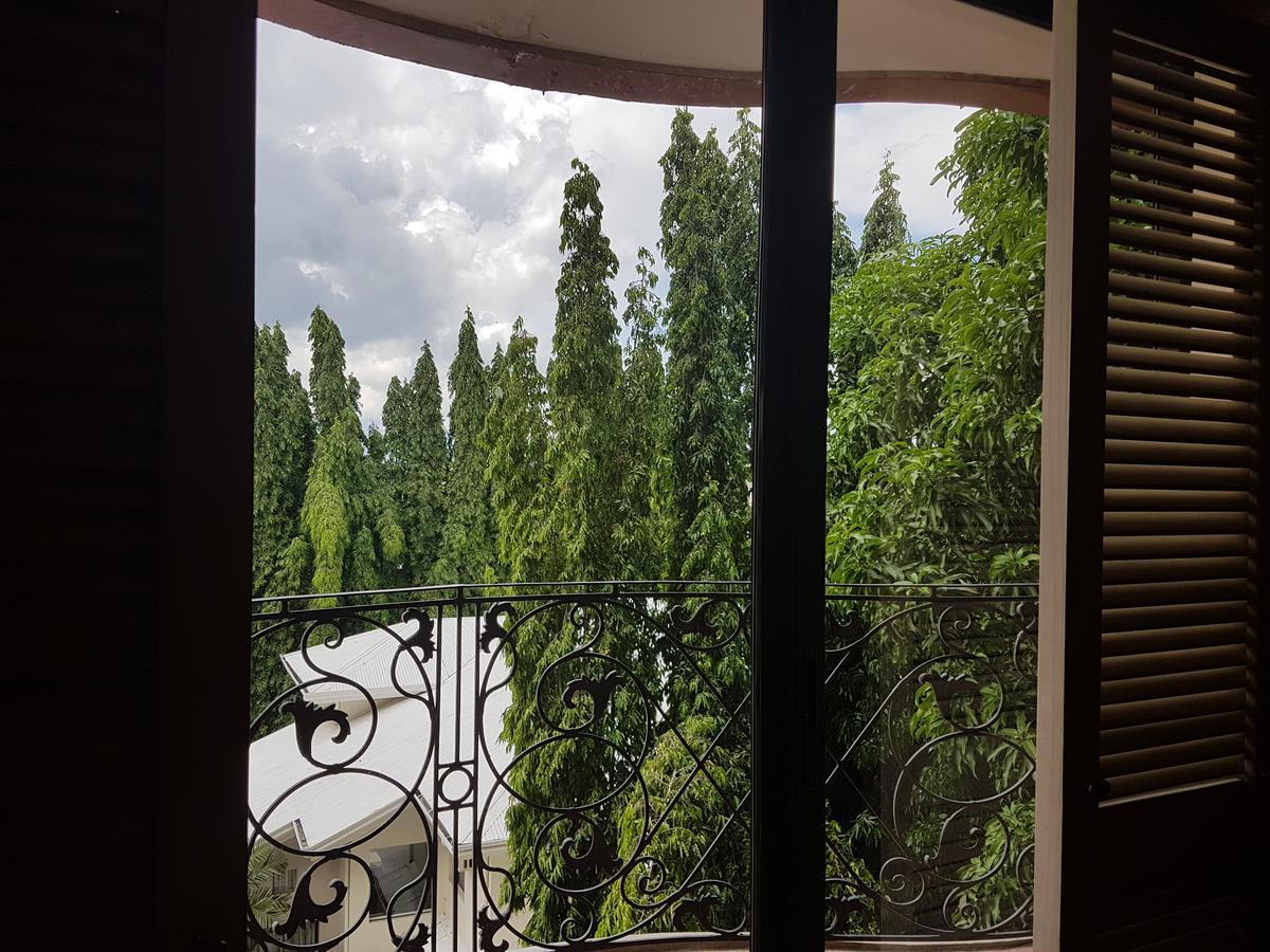 סבו Sophia Suites Residence Hotel מראה חיצוני תמונה