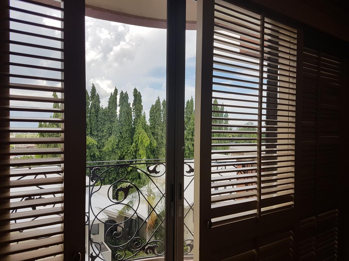 סבו Sophia Suites Residence Hotel מראה חיצוני תמונה